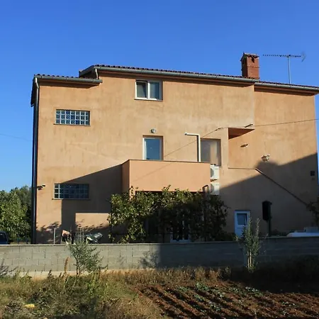 Studio Premantura 7262d * Pula